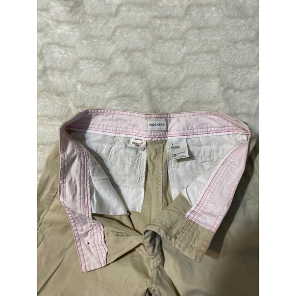 Dockers Women’s Sz 8 Polyester Capri Crop Pants Tan Beige Run For The Cure - Picture 9 of 11